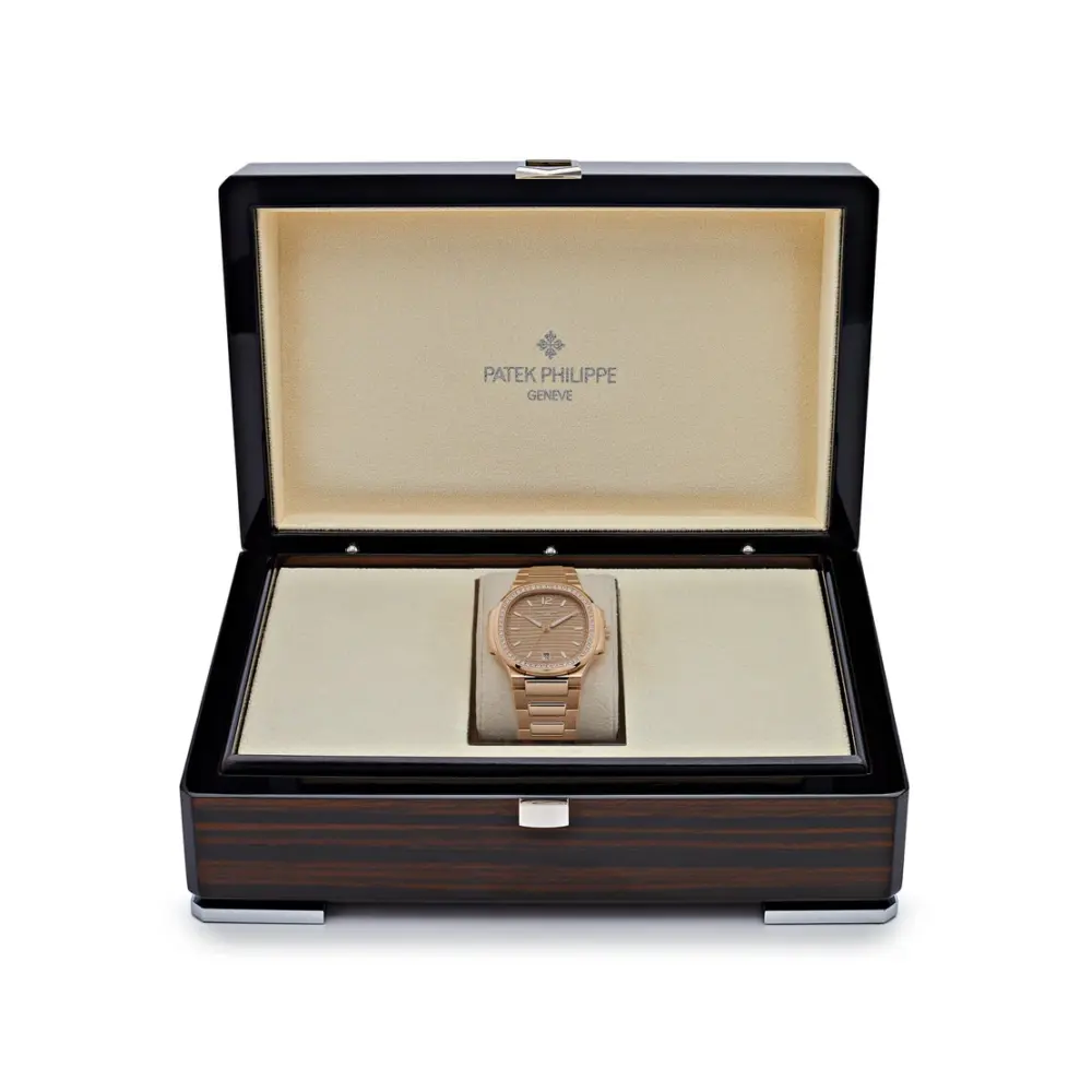 Patek Philippe Nautilus 7118/1200R-010 'Tiffany & Co' Rose Gold (2024) - Image 7